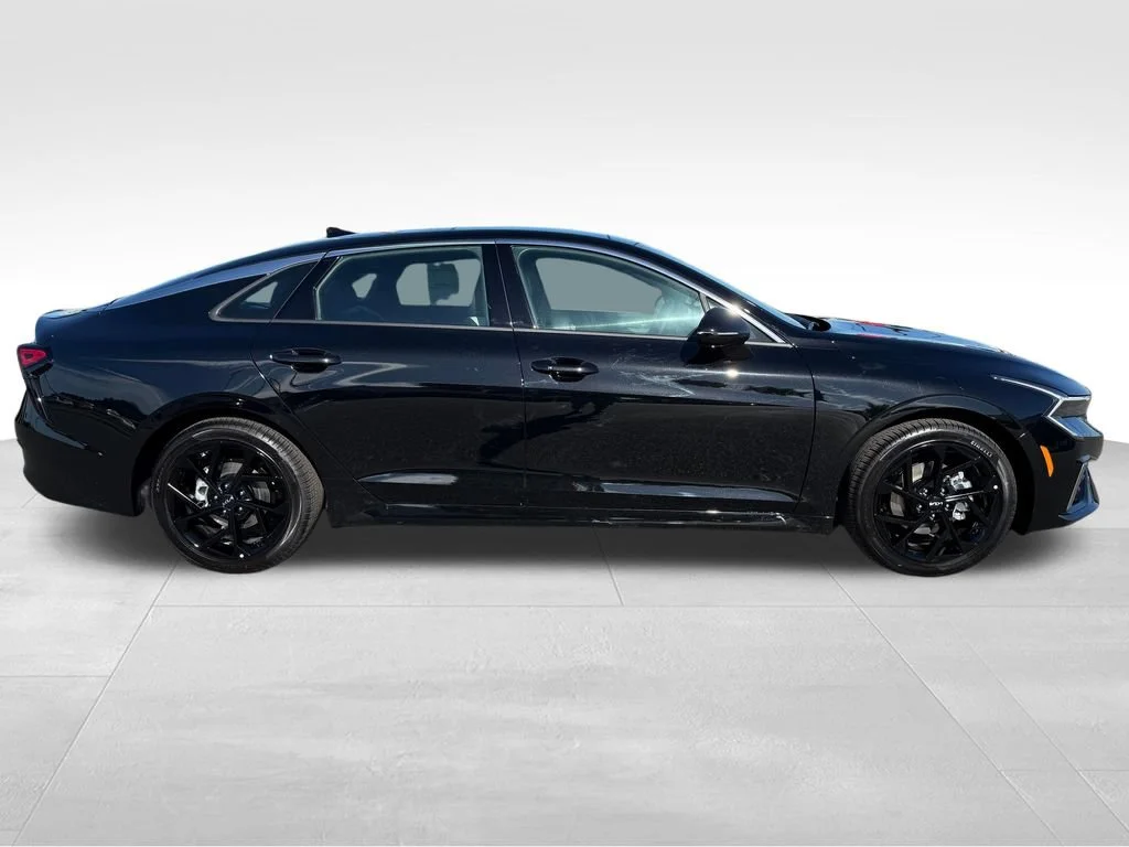 New 2026 Aurora Black Pearl Kia GT-Line image 8