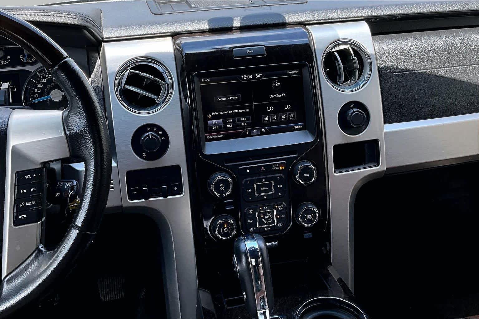 Used 2014 White Platinum Metallic Tri-Coat Ford Platinum image 6