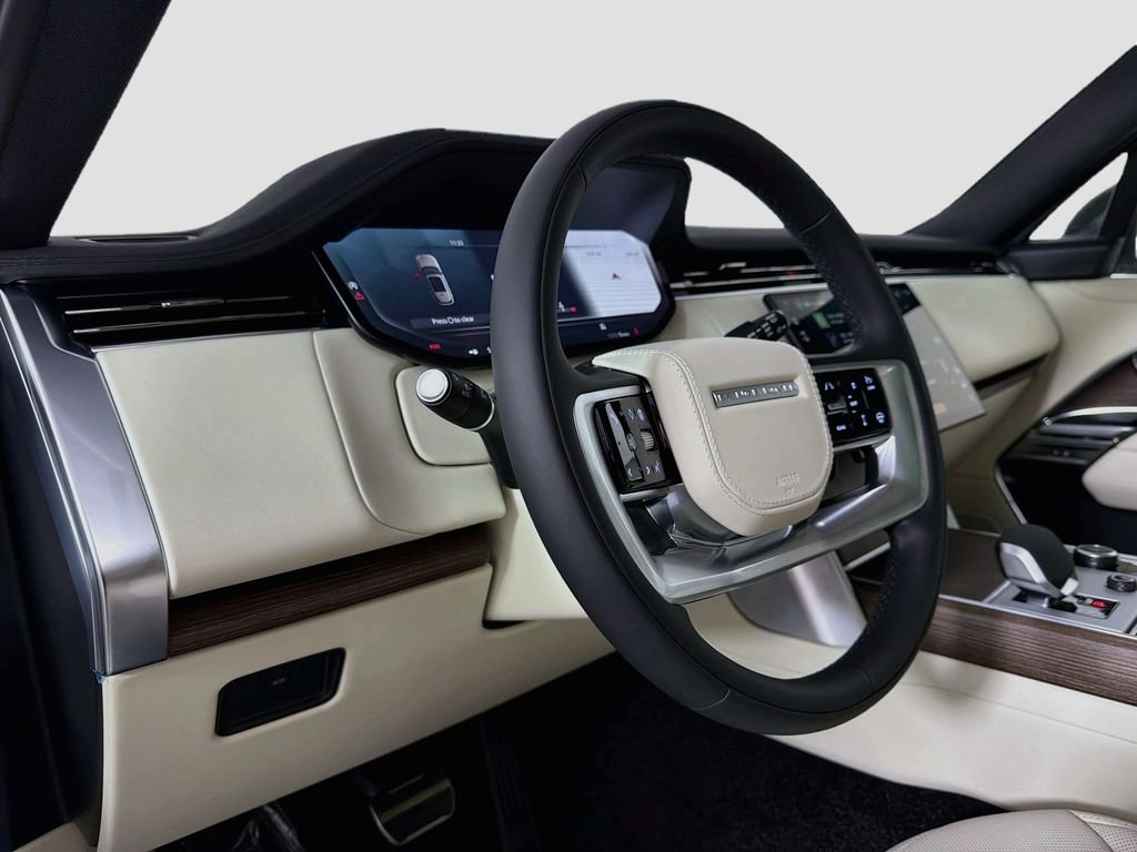 New 2027 Fuji White Land Rover SE image 9