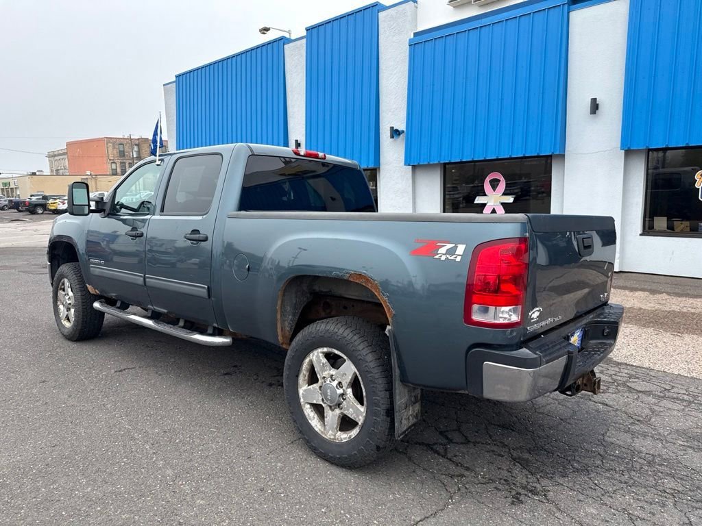 Used 2013 Stealth Gray Metallic GMC SLE image 12