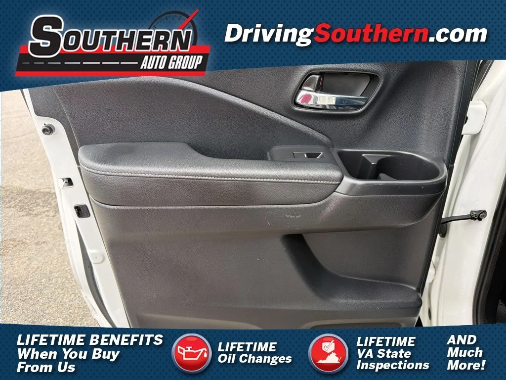 Used 2023  Honda RTL image 1