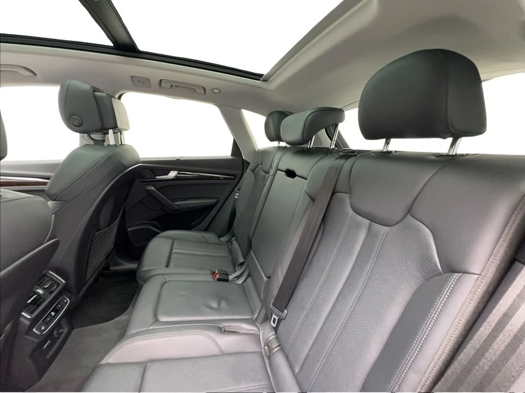 Used 2019 White Audi 2.0T Prestige image 24
