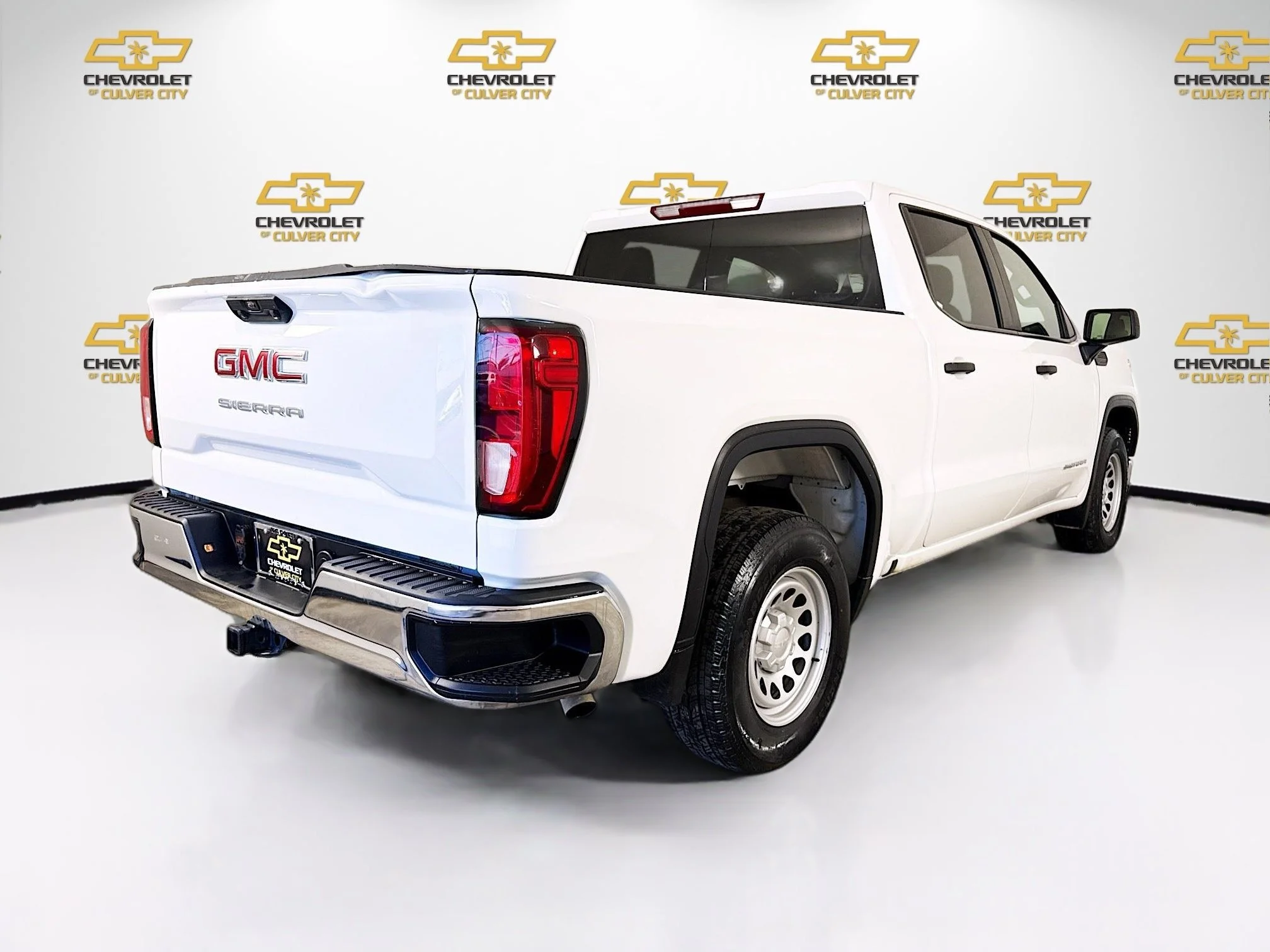Used 2024 Summit White GMC Pro image 8