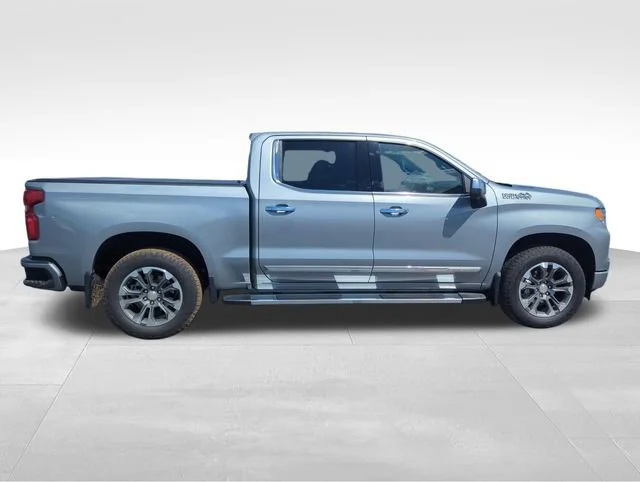 Used 2025 Sterling Gray Metallic Chevrolet High Country image 7