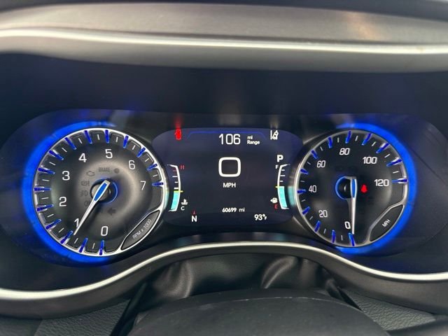 Used 2024 Silver Chrysler Touring L image 19