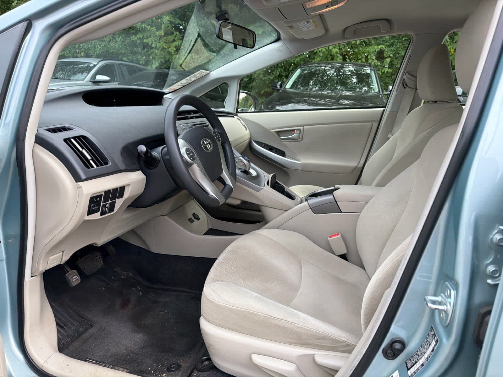 Used 2014 Sea Glass Pearl Toyota Two image 5