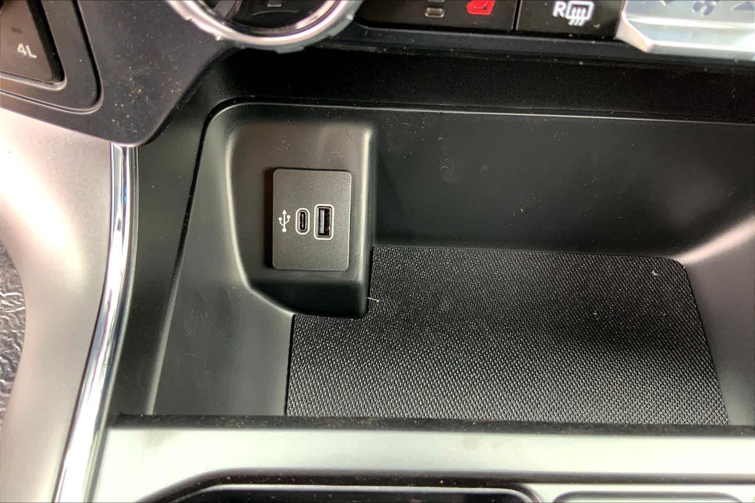 New 2026 Oxford White Ford XLT image 19