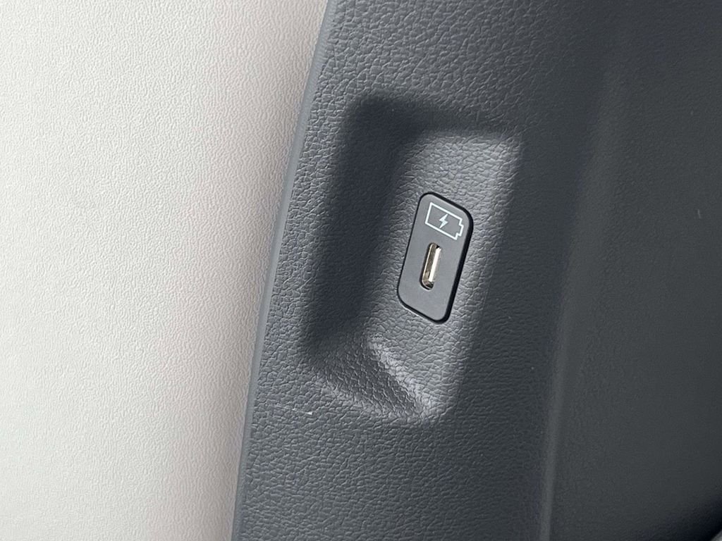 New 2026 White Hyundai SEL FWD image 8