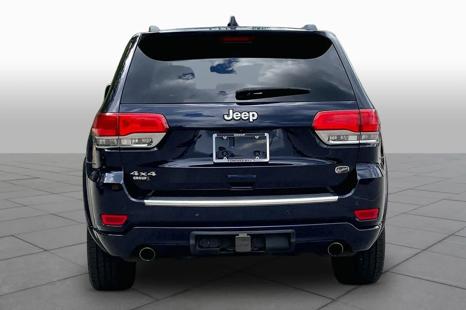 Used 2017 True Blue Pearlcoat Jeep Overland image 5