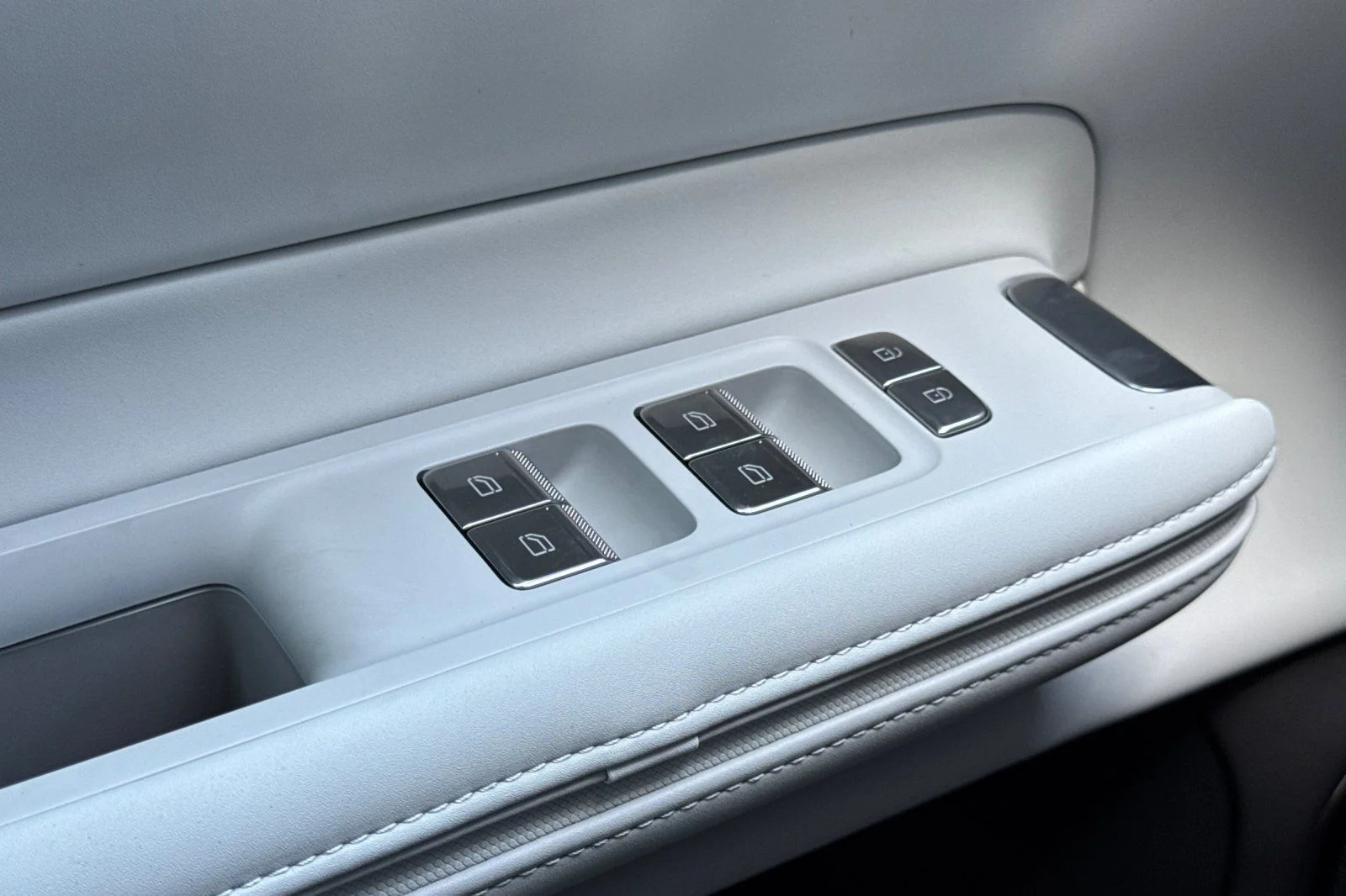 New 2026  Polestar Long Range Dual Motor image 15