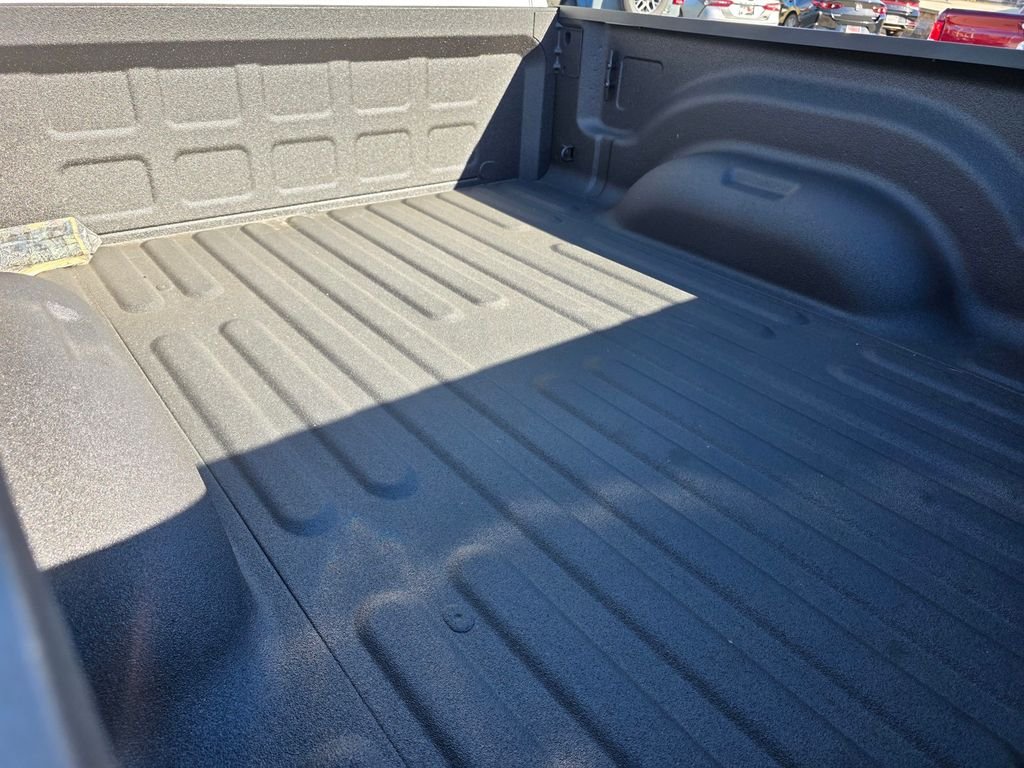 New 2026 Bright White Clear-Coat Exterior Paint RAM Laramie image 11
