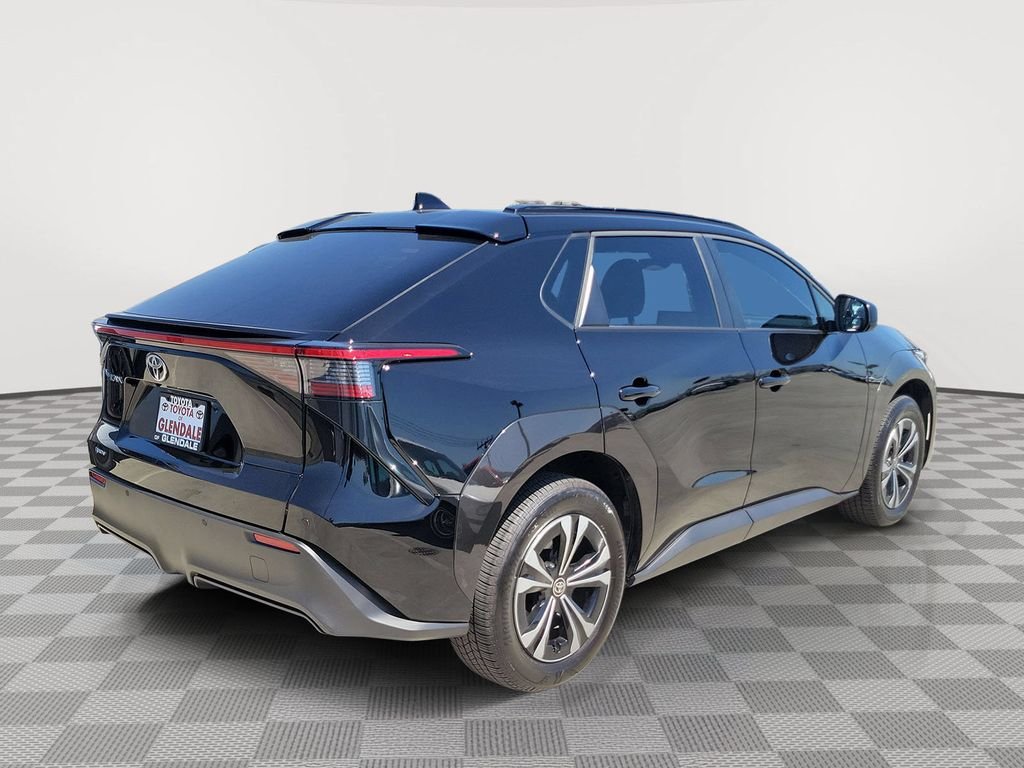 Used 2025 Black Toyota XLE image 4