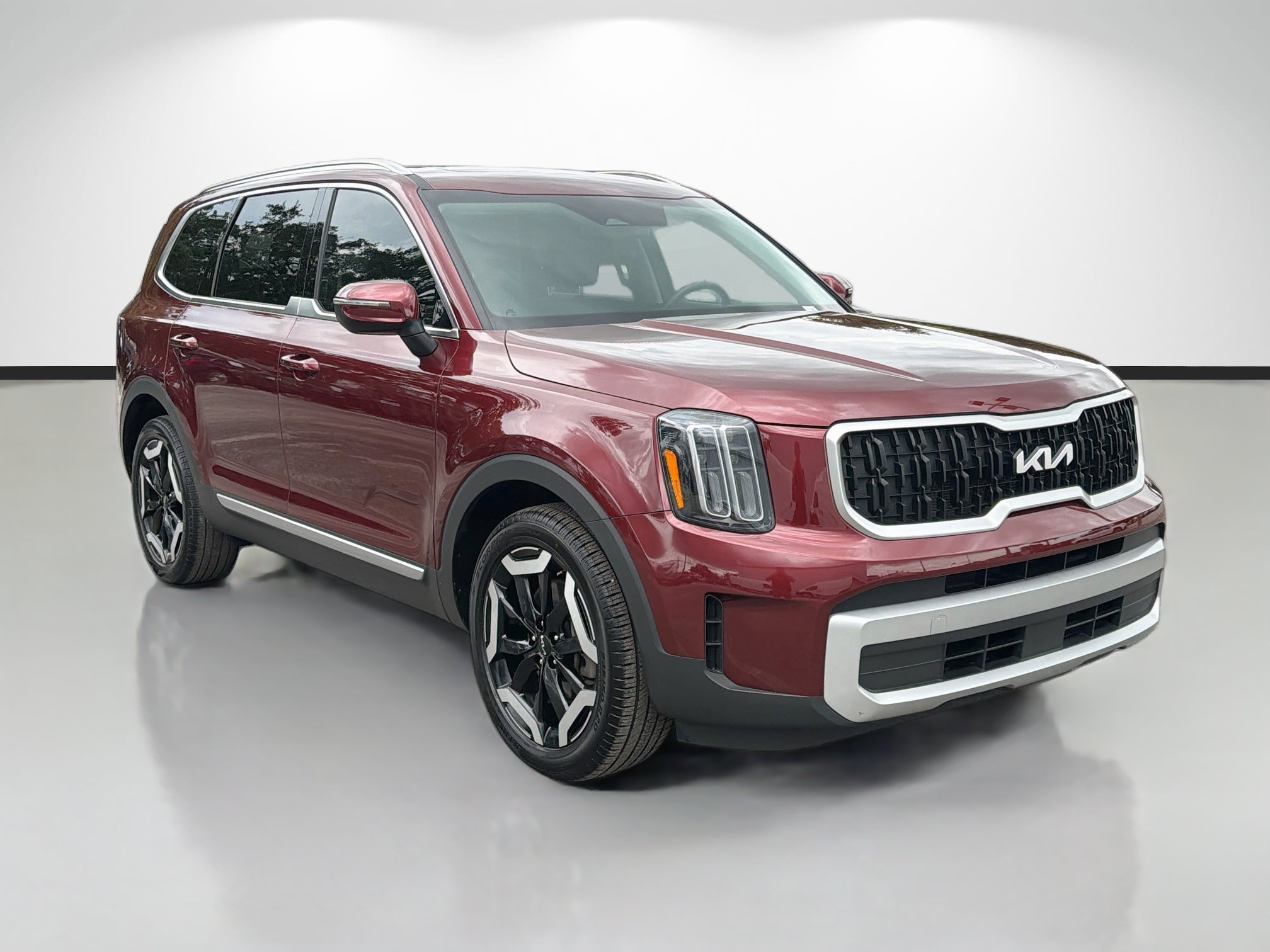 Used 2024 Dawning Red Kia EX image 7