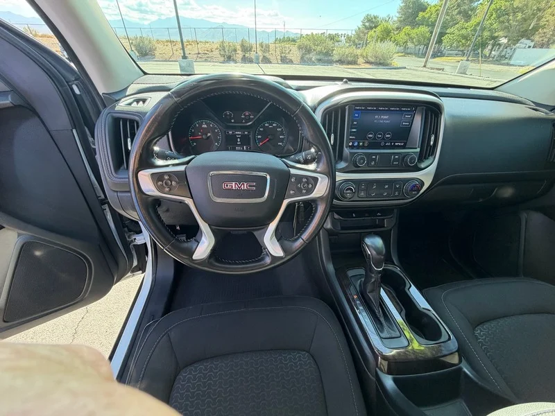 Used 2022 Summit White GMC Elevation image 13