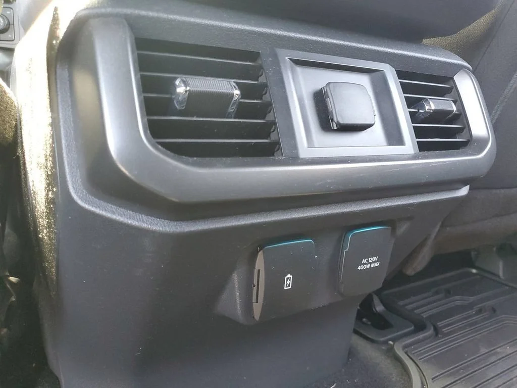Used 2024 Silver Ford XLT image 27