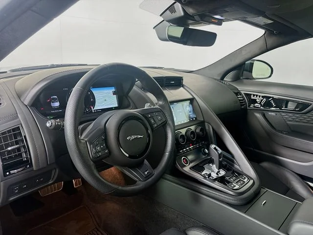 2024 Jaguar F-Type R75 - Photo 9