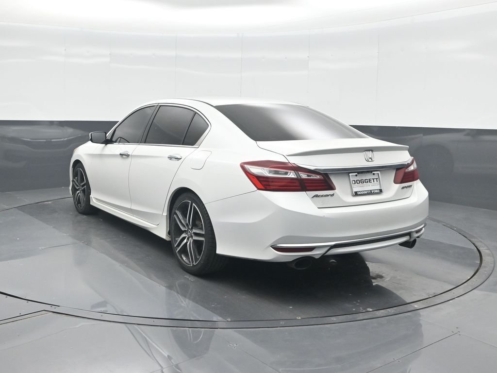 Used 2016  Honda Sport image 22