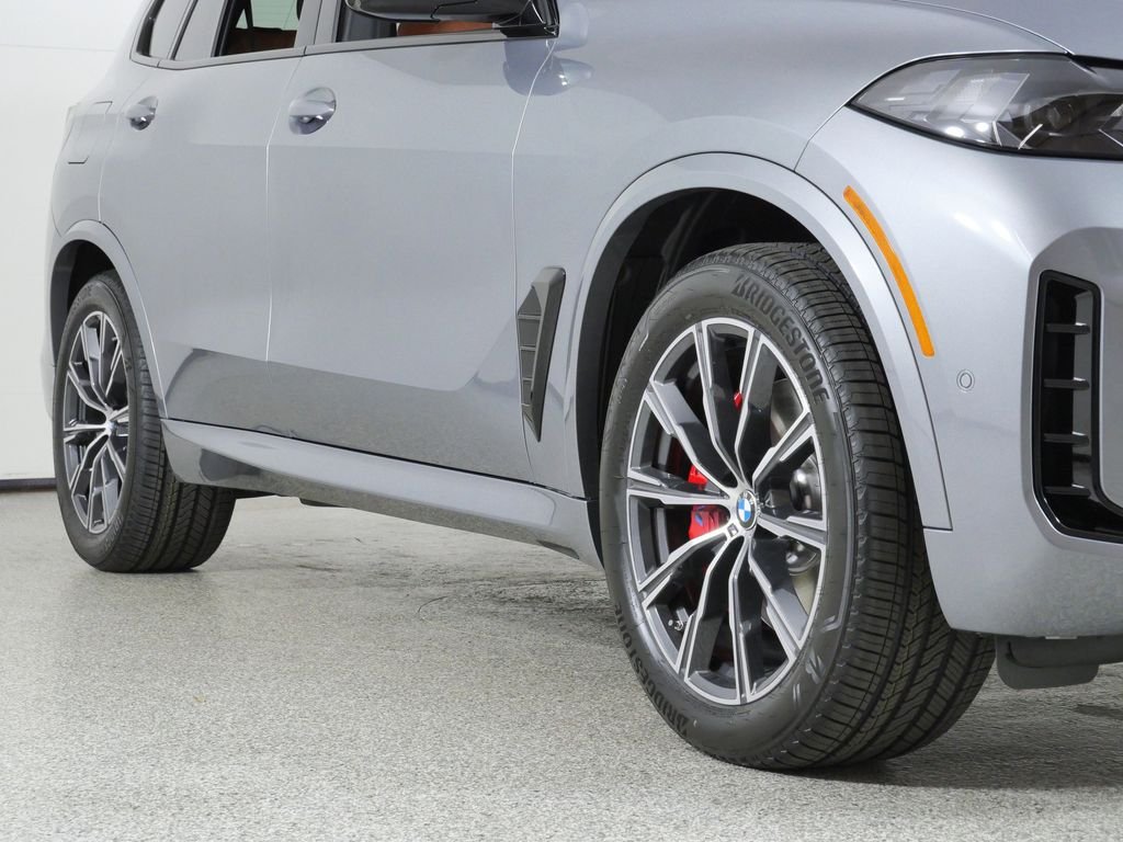 New 2026 Skyscraper Grey Metallic BMW xDrive40i image 6