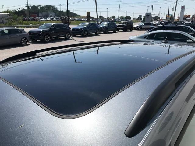 Certified Used 2022 Platinum Gray Metallic Volkswagen SE R-Line Black image 5