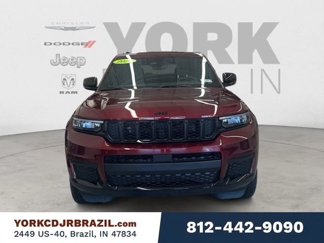Used 2024 Red Jeep Altitude image 8