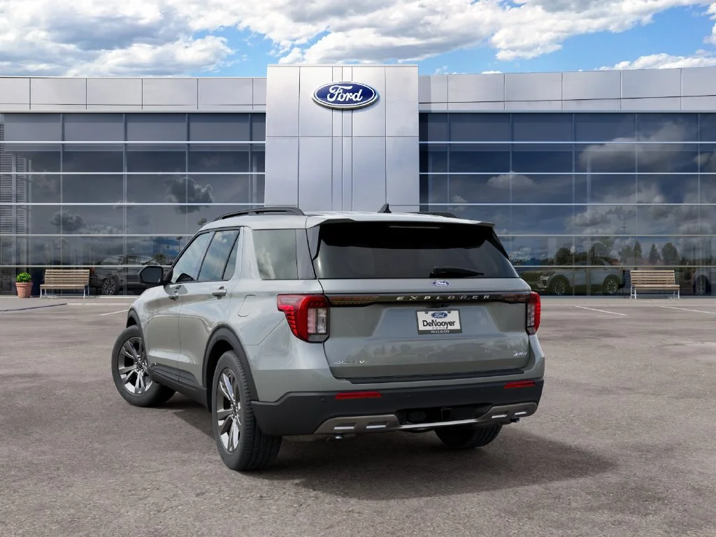 New 2027 Avalanche Gray Ford Active image 8