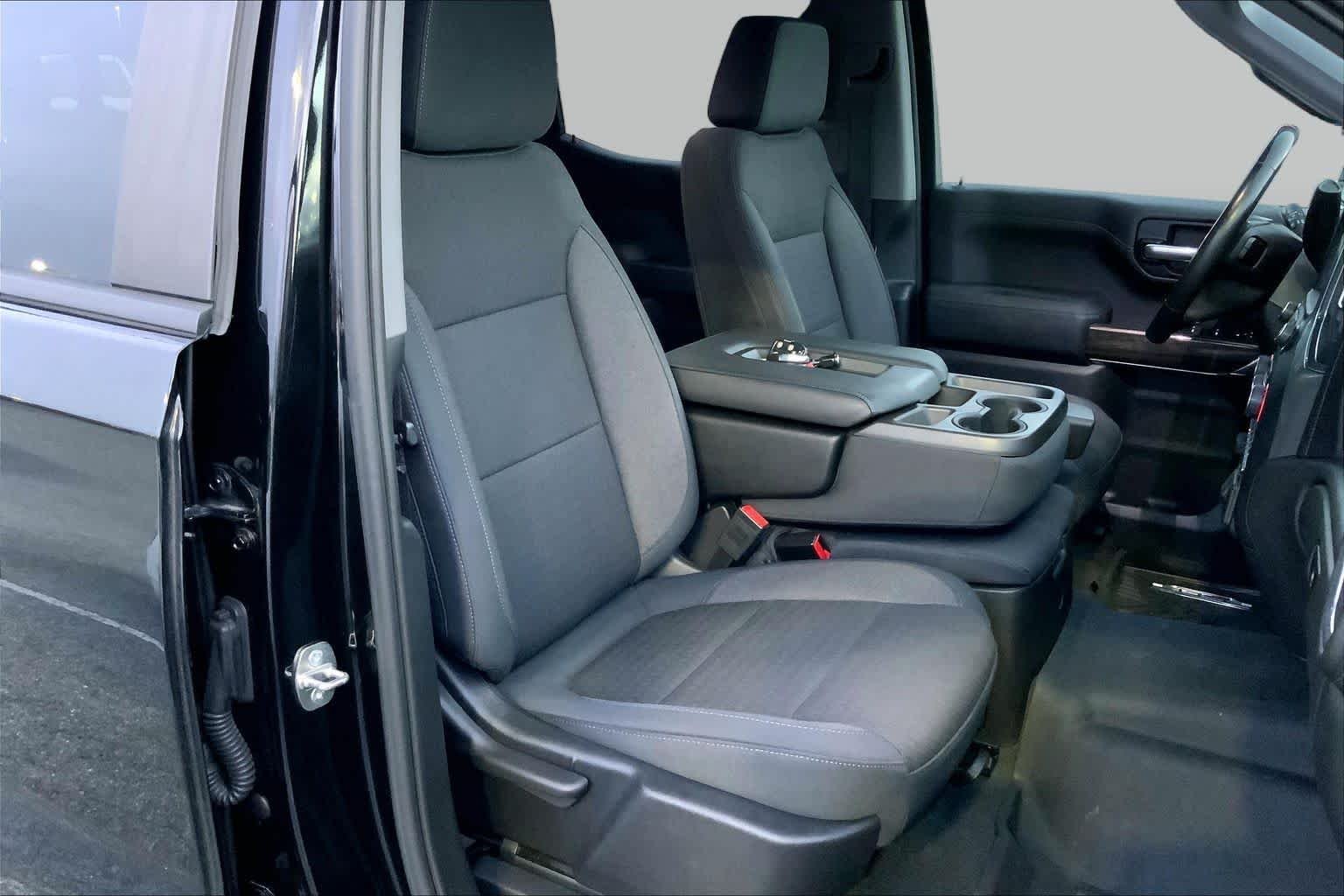 Used 2019 Black Chevrolet LT image 8