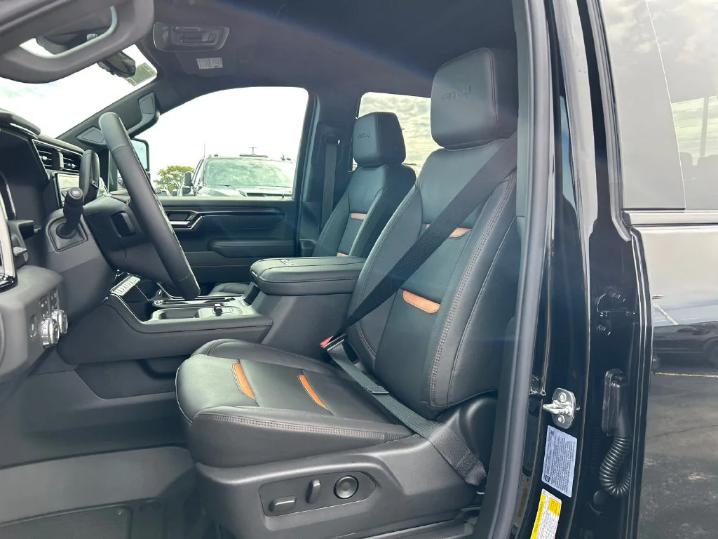 2026 GMC Sierra 2500HD AT4 - Photo 18