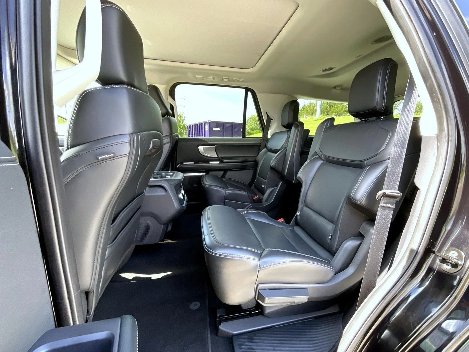 Used 2025 Black Ford Platinum image 22
