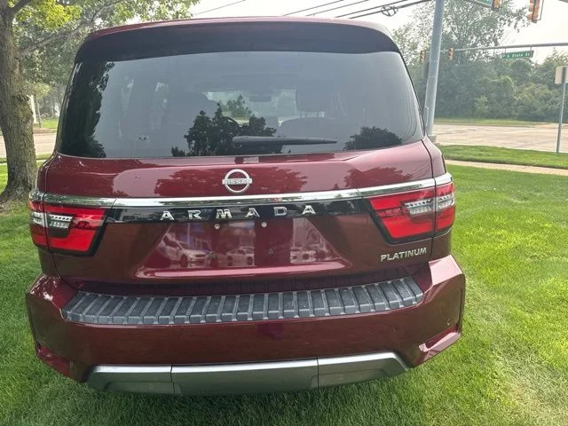 Used 2024 Red Nissan Platinum image 9