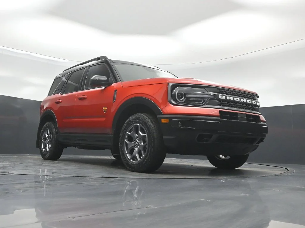 Used 2023 Red Ford Badlands image 41
