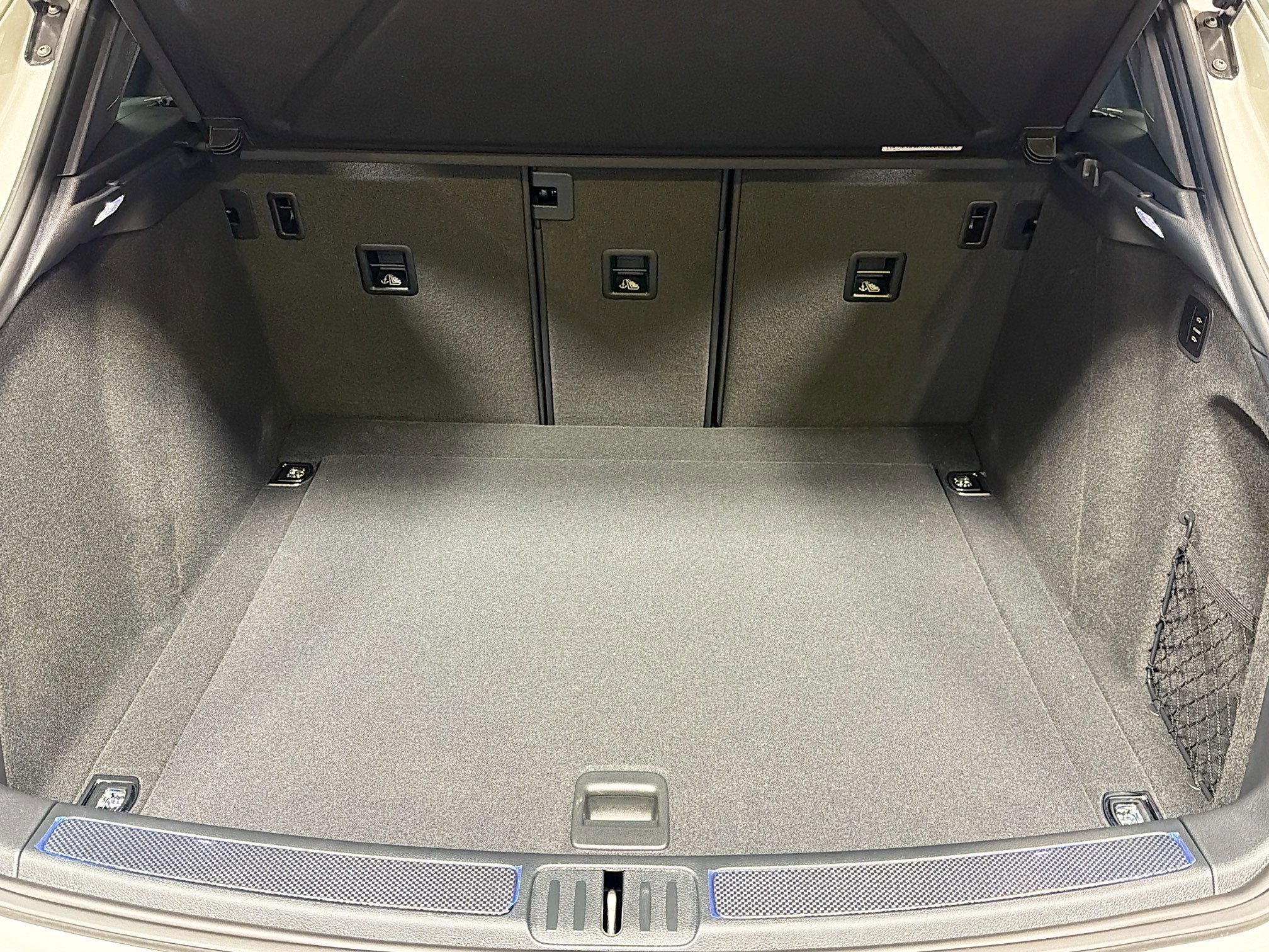 2026 Porsche Macan GTS - Photo 13