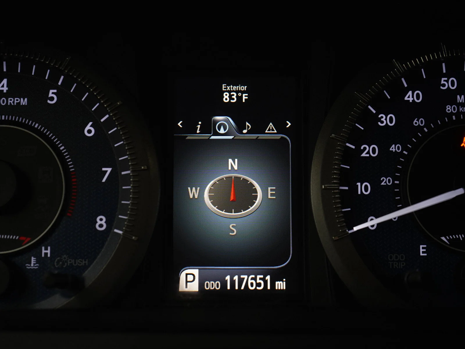 Used 2017 White Toyota XLE image 26