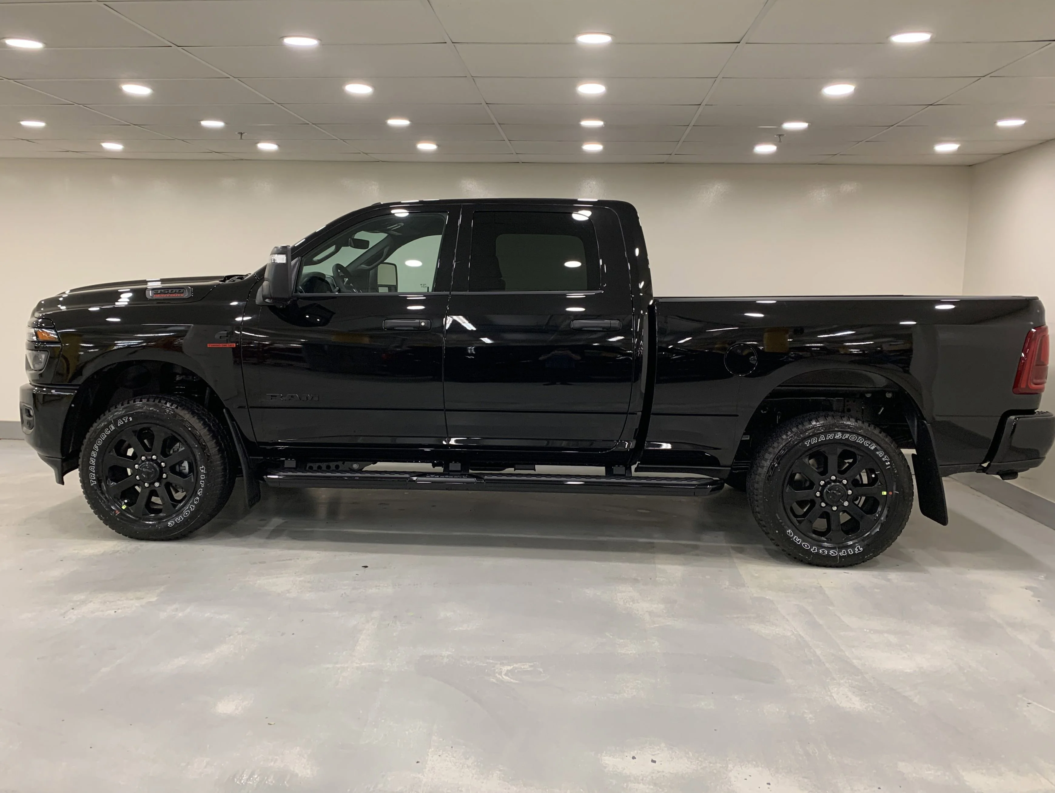 New 2026 Diamond Blk Crystal Pearl Ram Big Horn image 2