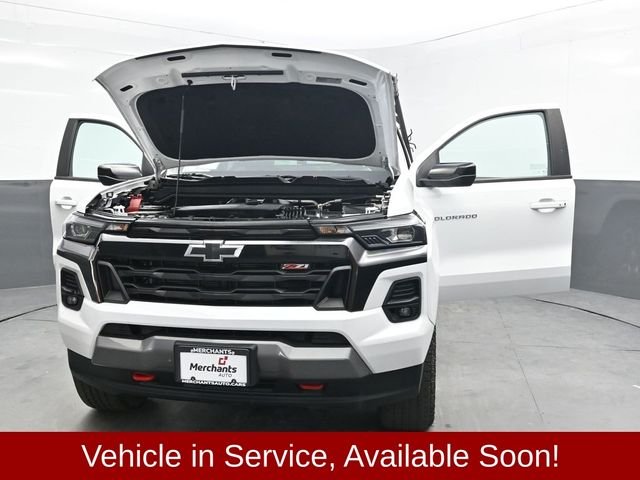 Used 2024 White Chevrolet Z71 image 49