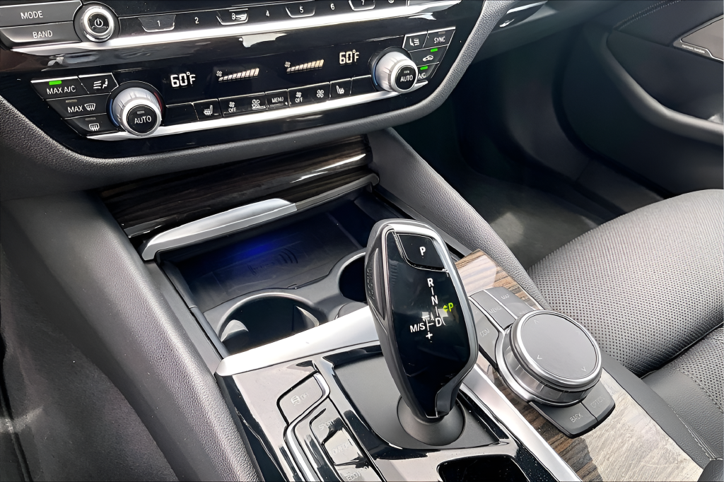 Used 2023 Gray BMW 540i image 22