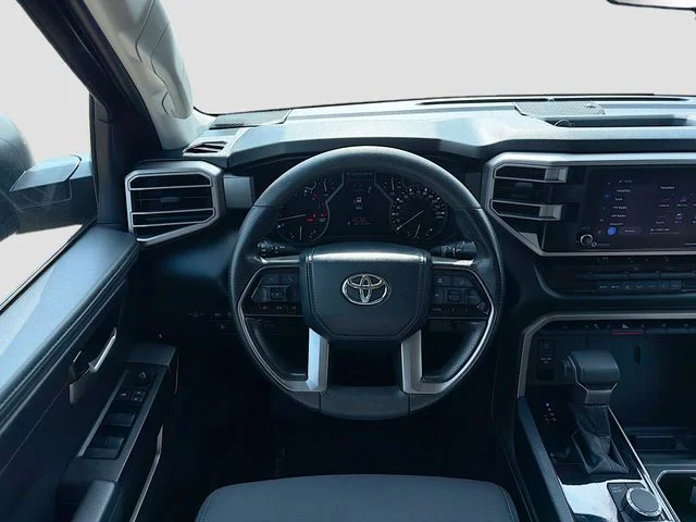 Used 2024  Toyota SR5 image 23