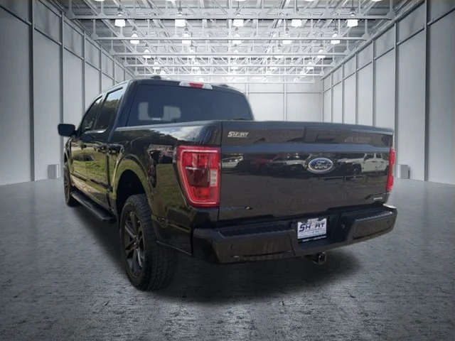 Used 2021 Black Ford XLT image 6