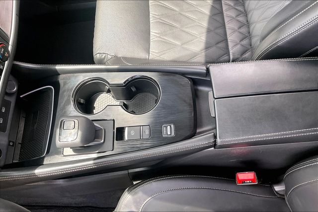 Used 2025 White Nissan Platinum image 13
