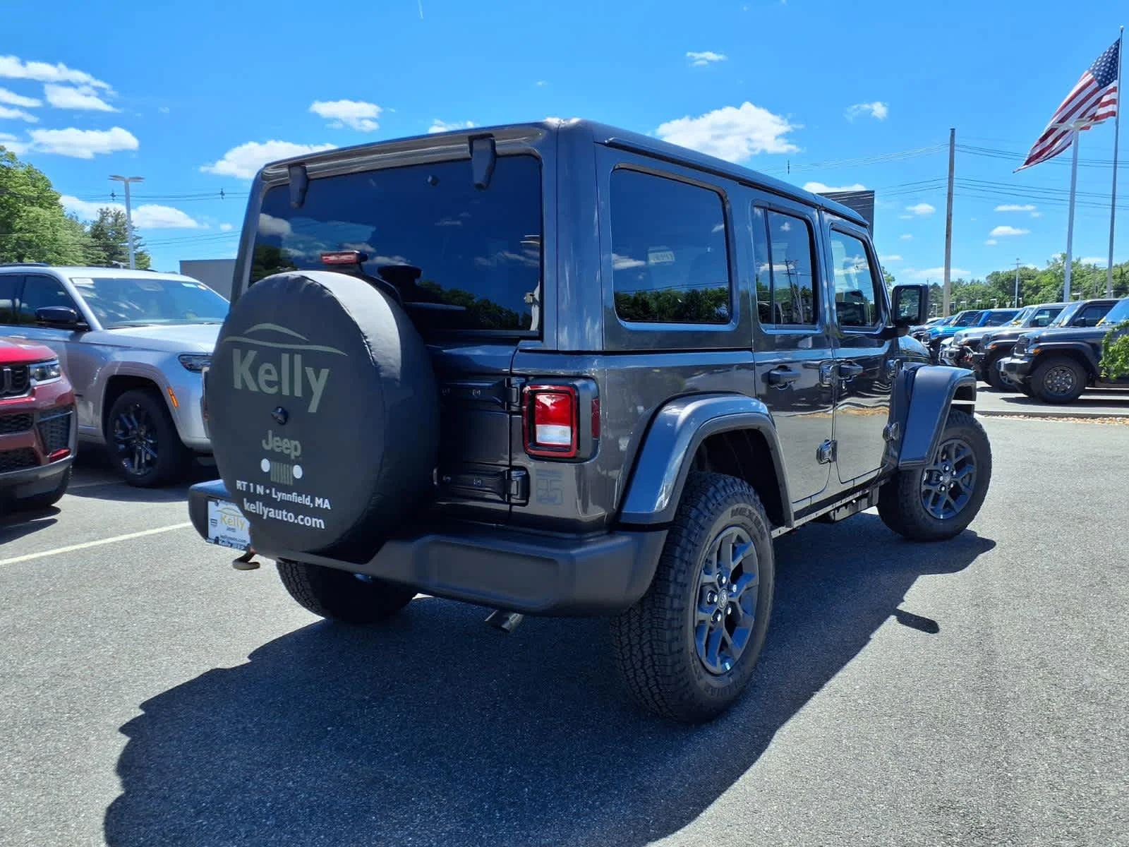 New 2026 Granite Crystal Metallic Clearcoat Jeep 85th Anniversary image 7
