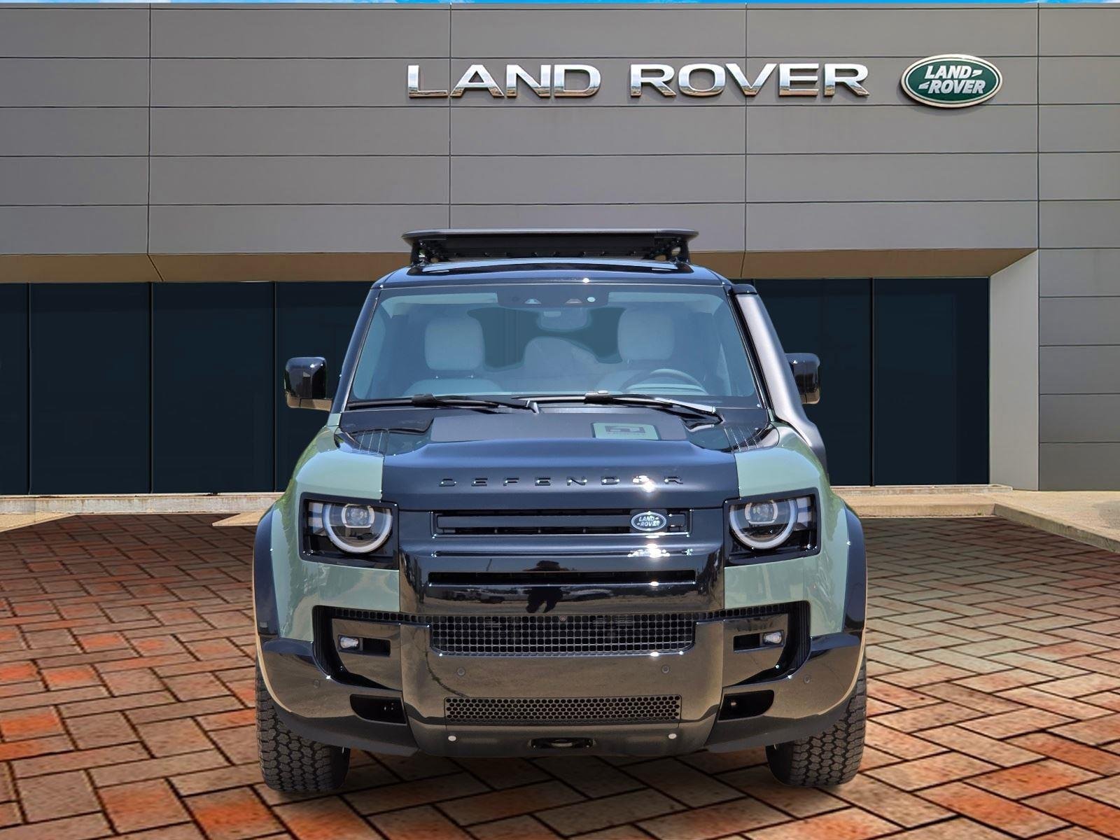 New 2026 Keswick Green LAND ROVER  image 2