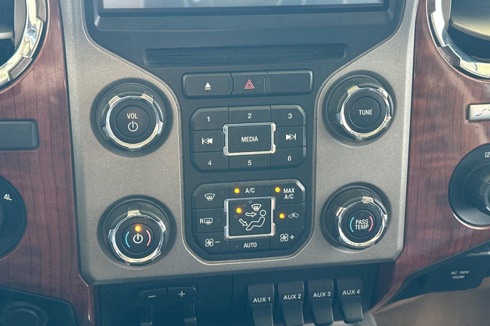 Used 2016 White Ford King Ranch image 20