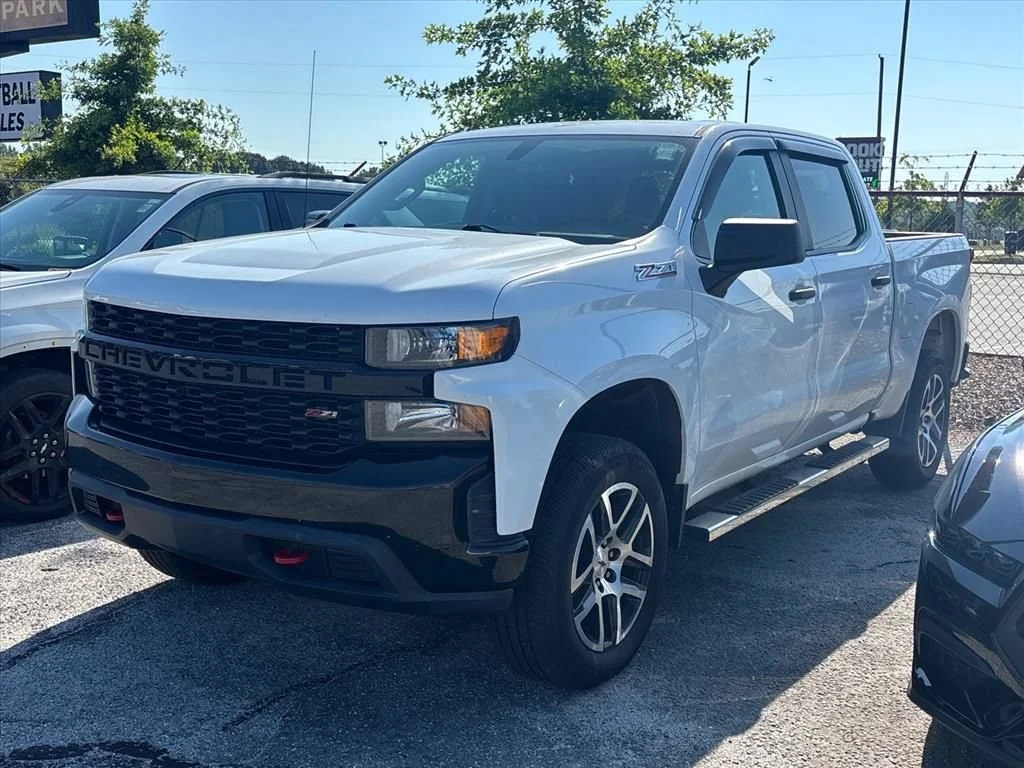 Used 2020 SUMMIT WHITE Chevrolet Custom Trail Boss image 2
