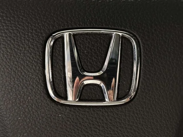 Certified Used 2025 Platinum White Pearl Honda AWD TRAILSPORT image 26