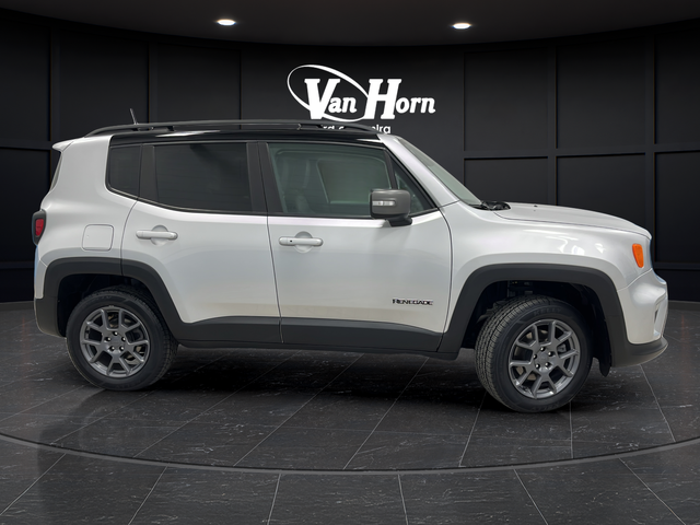 Used 2021 Glacier Metallic Clearcoat Jeep Limited image 8