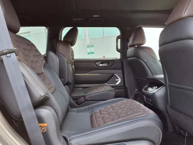 2025 Nissan Armada Platinum - Photo 7