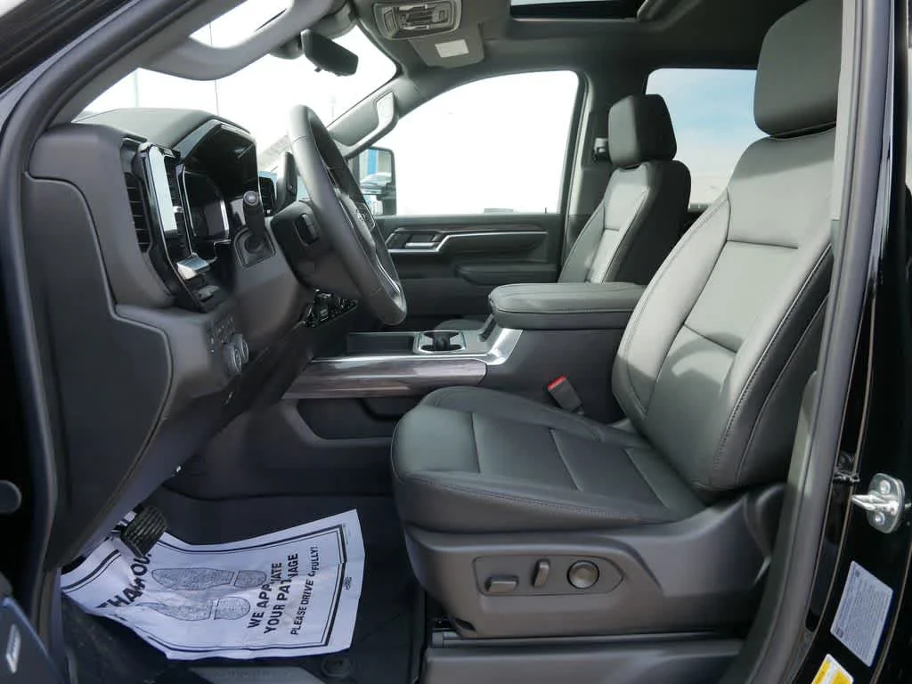 2026 Chevrolet Silverado 3500 HD LTZ - Photo 6