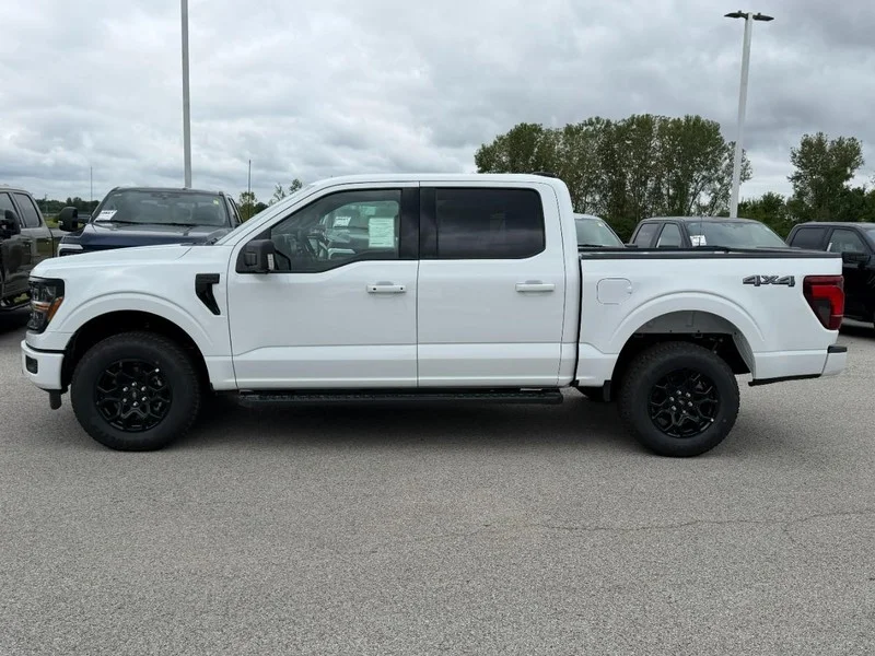 New 2026 Oxford White Ford XLT 4WD SuperCrew 5.5