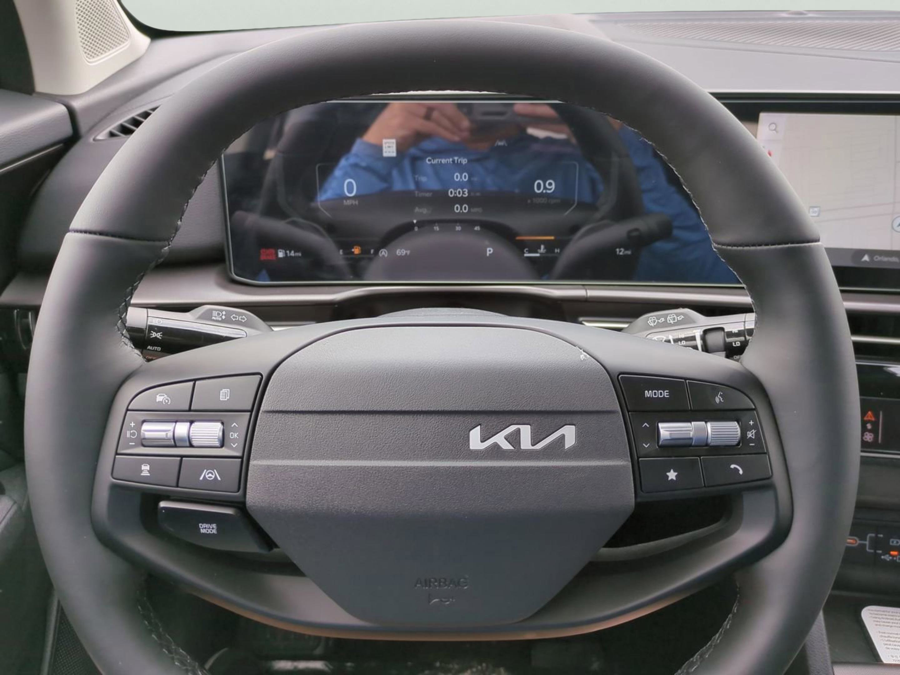 New 2026 Glacial White Pearl Kia SX image 41