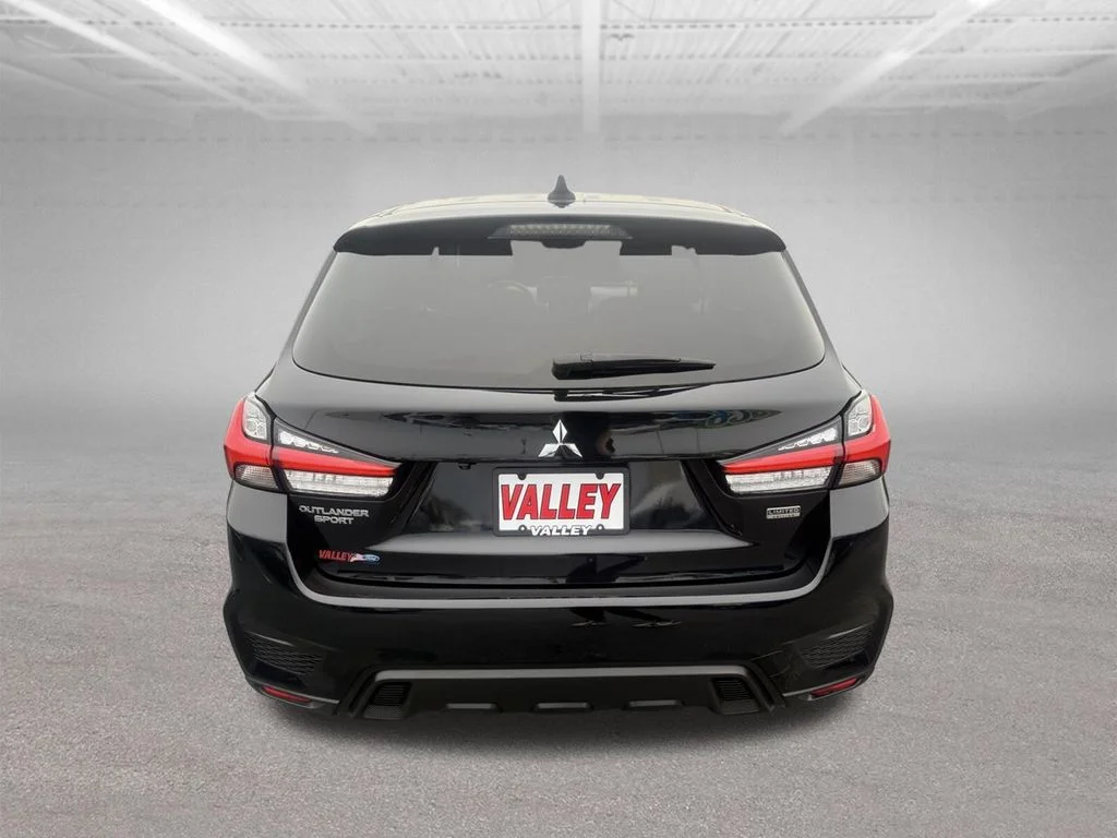 Certified Used 2021 Labrador Black Metallic Mitsubishi 2.0 LE image 5
