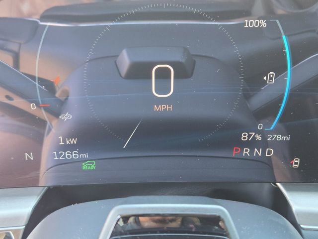 2025 Cadillac LYRIQ Luxury 3 - Photo 23